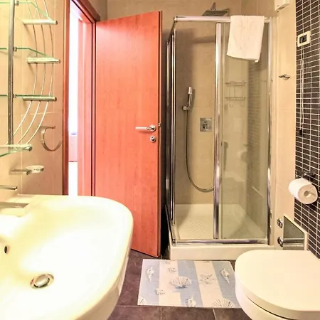 דירה Awesome In With Kitchen *